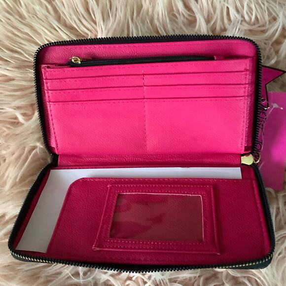 New with tag 🏷️ Betsey Johnson wallet - Picture 4 of 5